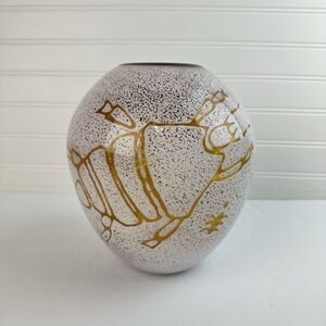 Handblown White Speckled Gold Insect Bug Petroglyph Studio Art Glass Vase 8"